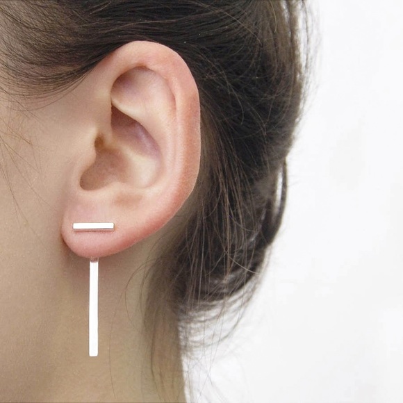 GlitzBlitz Boutique Jewelry - Any 4/$25! Silver T-Bar Studs w/Vertical Bar Earring Jackets